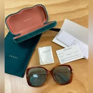 Gucci | Accessories | Gucci Oversized Square Tortoise Shell  display picture 1